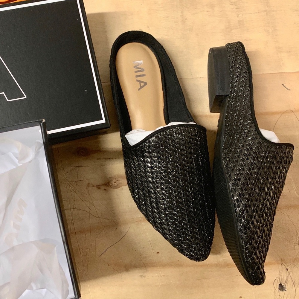 MIA Black Mules Pointed Toe Flats Slip-on Shoes